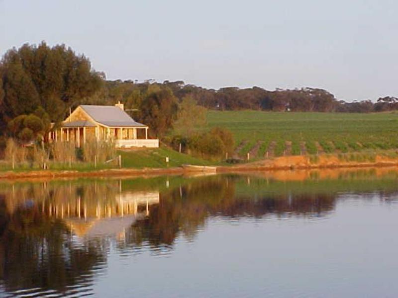 Barossa Valley Stonewell Cottages & Vineyards Retreat מראה חיצוני תמונה